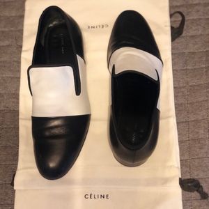 CÉLINE LEATHER ROUND-TOE LOAFERS